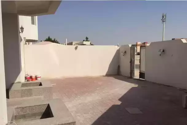 مسکونی املاک آماده 7+ اتاق خواب U/F ویلای مستقل  برای فروش که در السد , دوحه #7834 - 1  image 